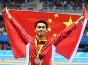9you娱乐-包含无畏风雨，荷兰游泳选手勇夺银牌的词条