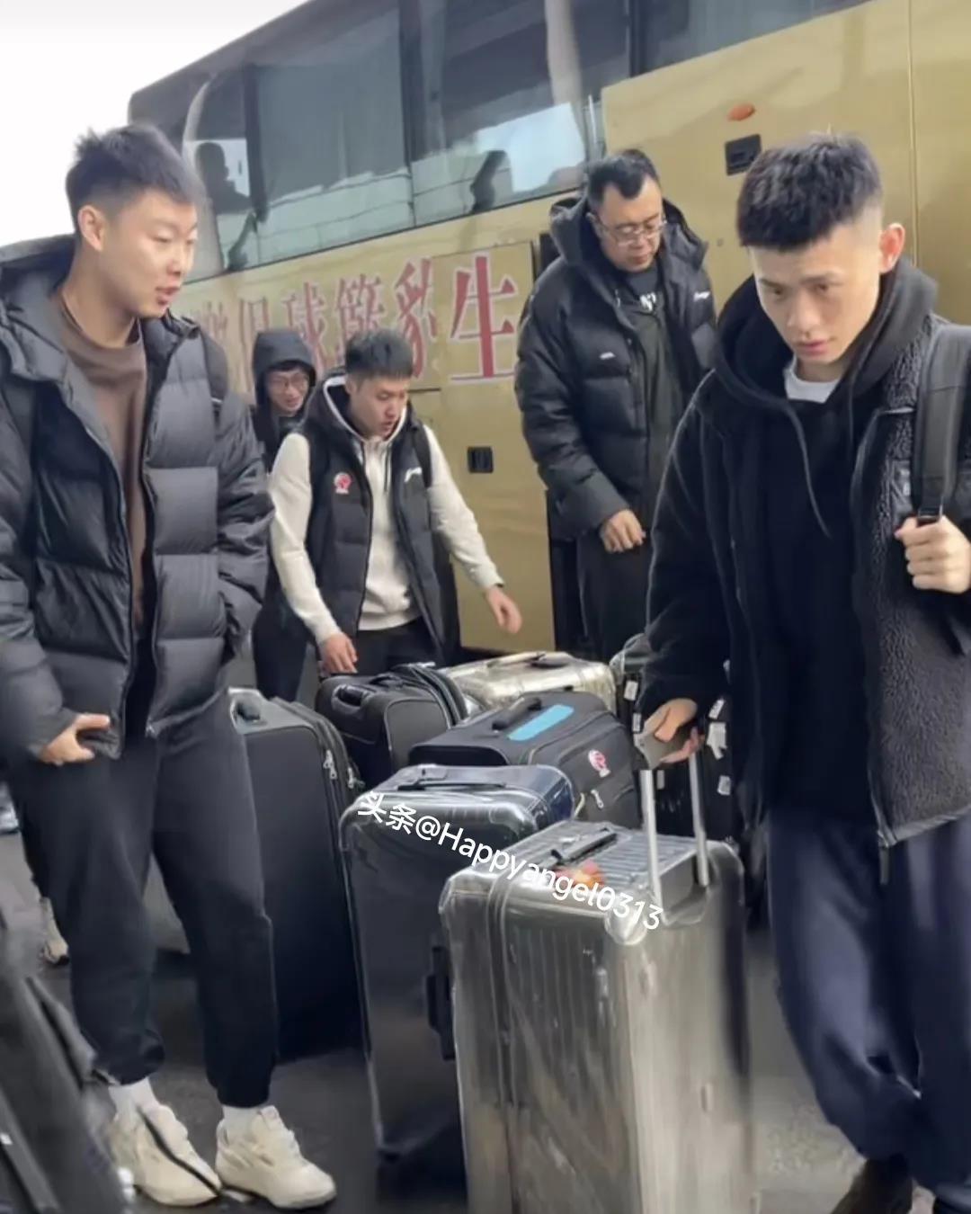 沈阳男篮连续胜利，积极备战未来比赛