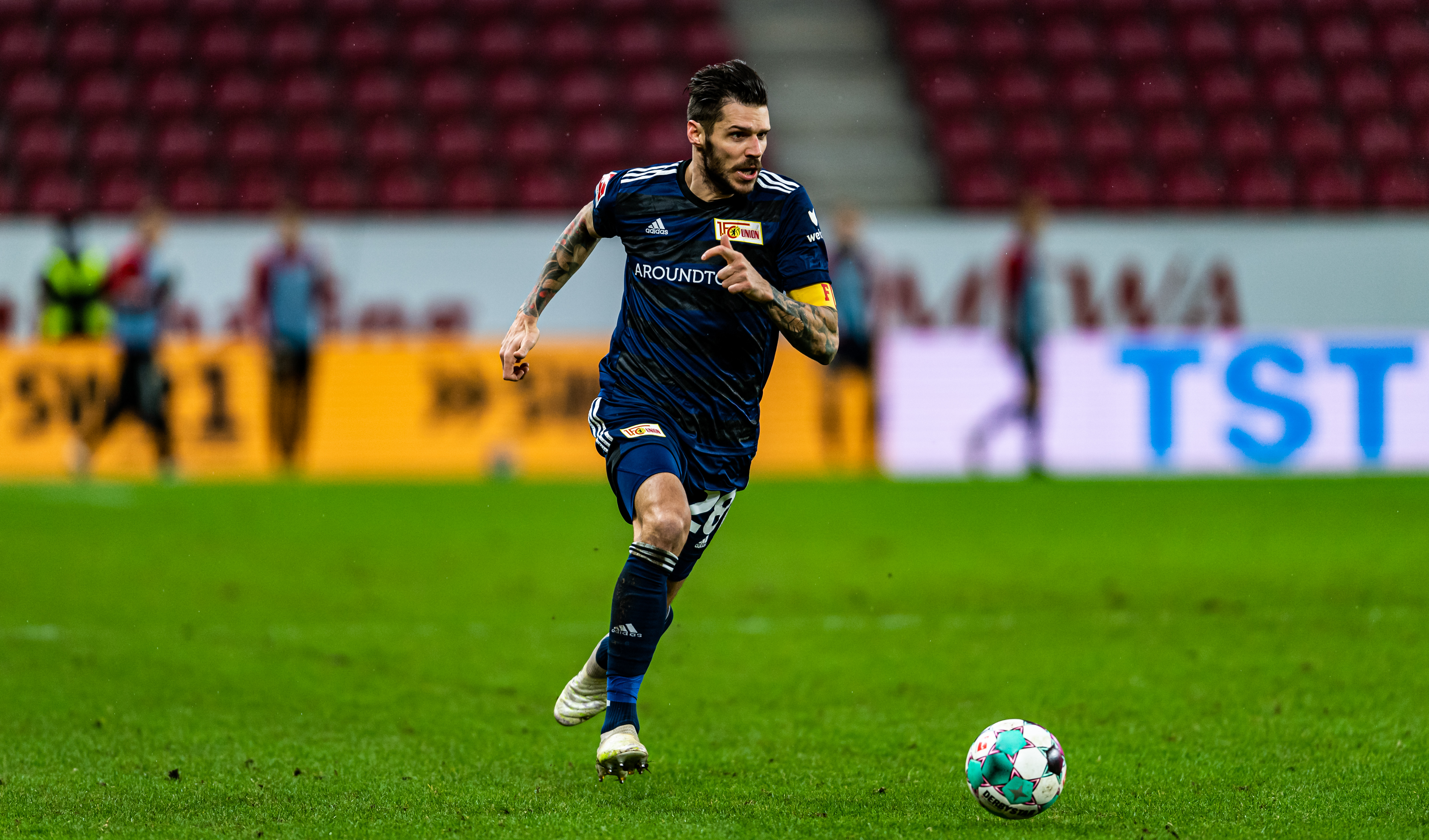 柏林联队状态回升,迎来三连胜跻身中游! 柏林联队状态回升,迎来三连胜跻身中游!