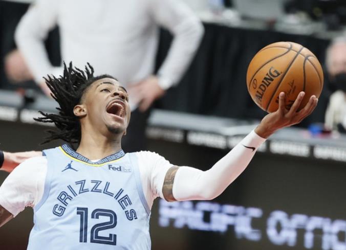 爵士大胜开拓者,稳居西部第二 爵士大胜开拓者,稳居西部第二