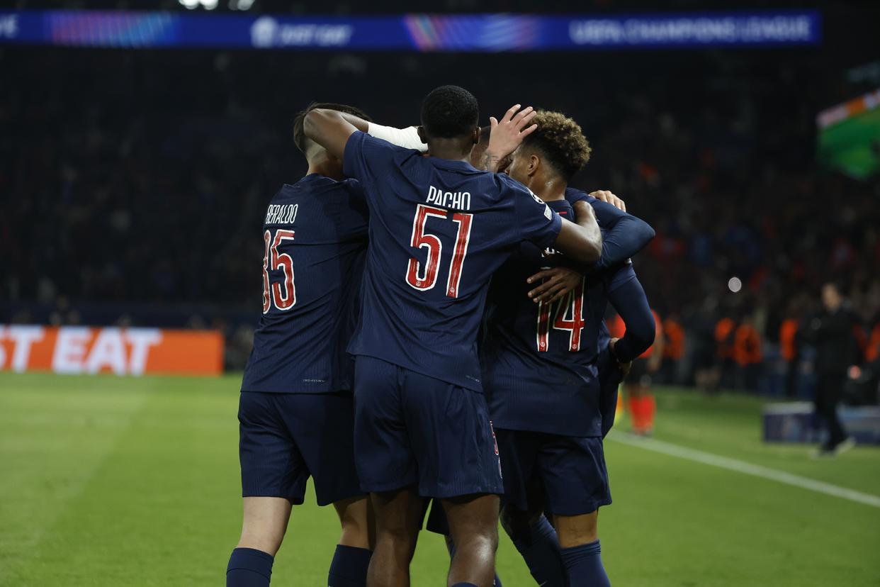 阿尔维斯助攻,巴黎3-0大胜马赛 阿尔维斯助攻,巴黎3-0大胜马赛