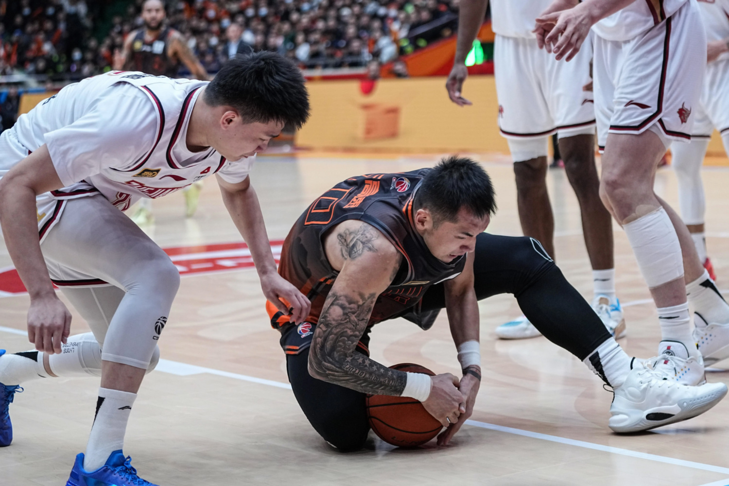 包含山西队翻盘灰熊，武切维奇关键制胜的词条