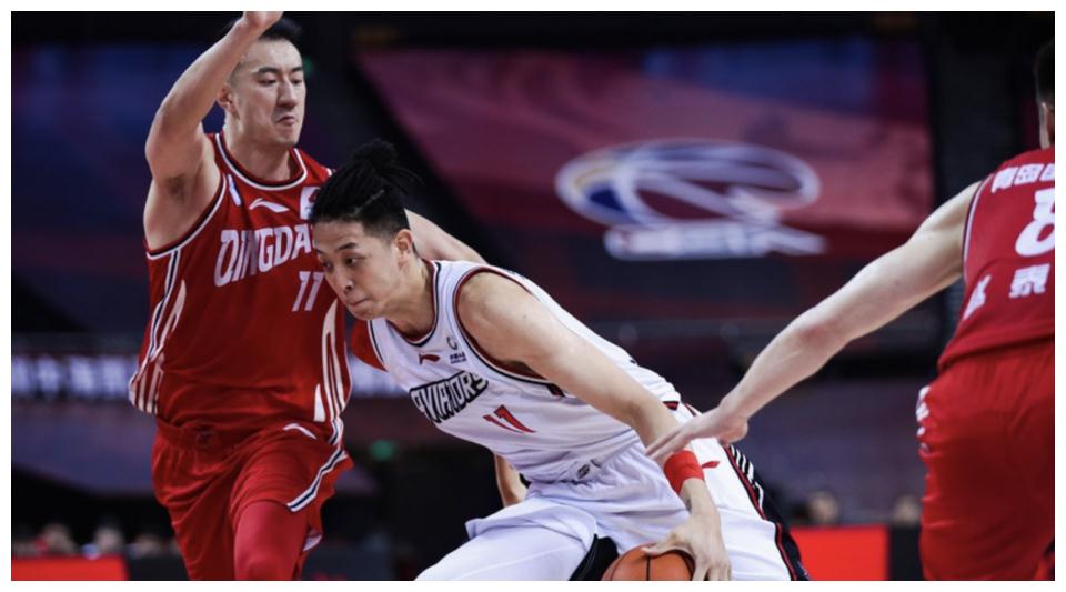 包含深圳队力克青岛队,詹姆斯关键制胜的词条 包含深圳队力克青岛队,詹姆斯关键制胜的词条