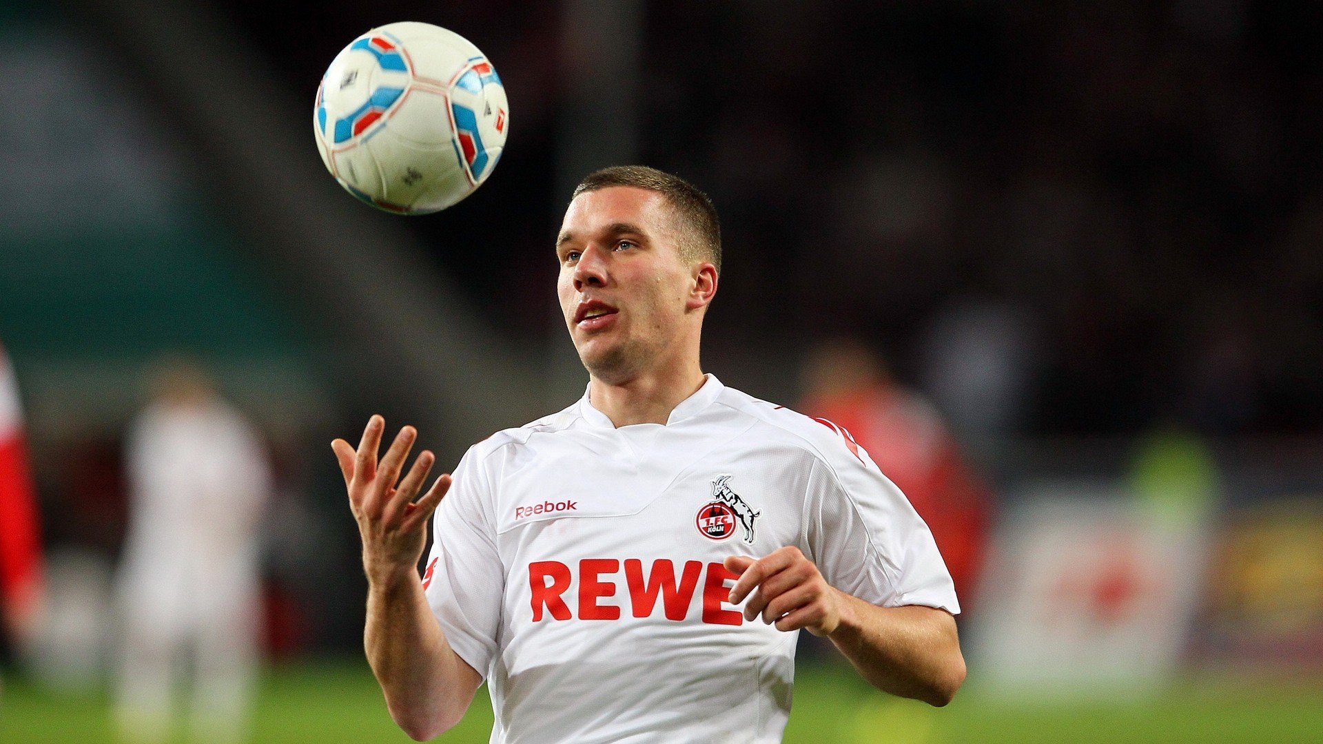 奥地利决胜局绝杀之夜，姆巴佩加冕德比，同一个夜晚的加冕与告别